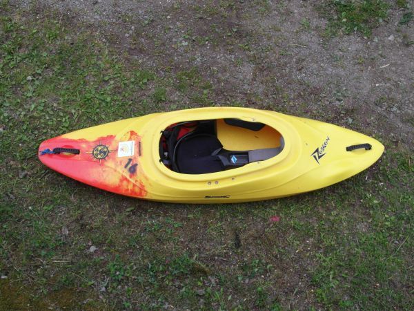 Spielboot gelb